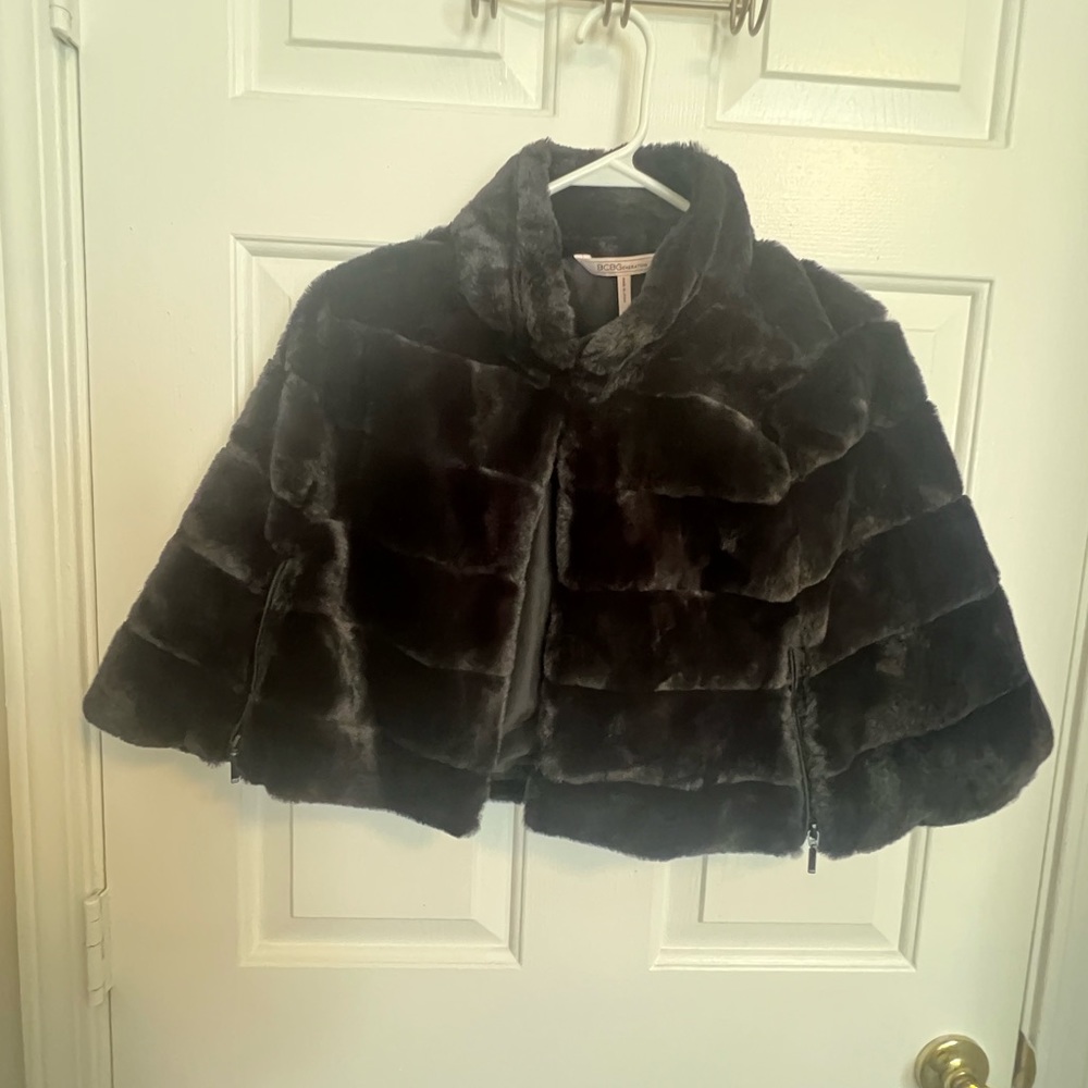 NWT BCBG black faux fur shrug